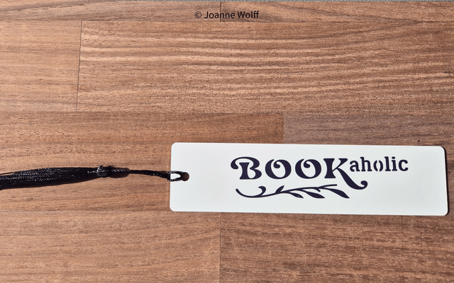 Aluminium bookmark